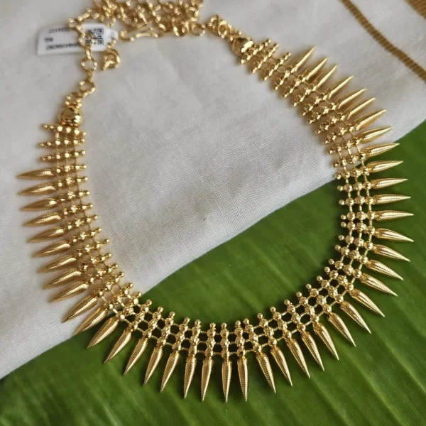 Kerala Traditional Short Mullamottu Necklace