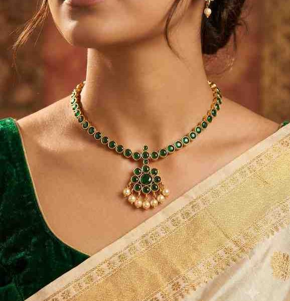 Green Stone Attigai Necklace