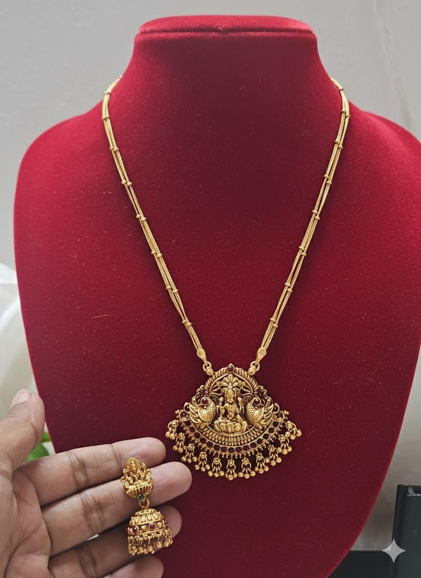 17677905984901 Temple Design Goddess Lakshmi Pendent Chain Set - Image 1