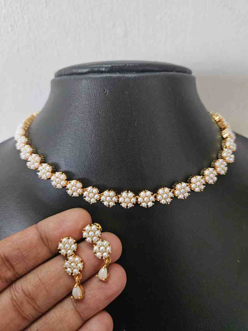 20260201_1551051 Premium Goldlookalike Pearl Necklace Set - Image 1