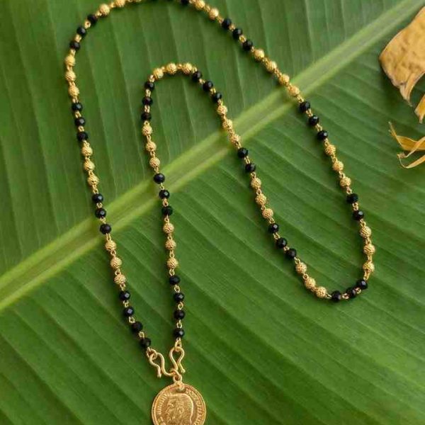 Singke layer karimanimala With Dollar (Non Idol Pendent)