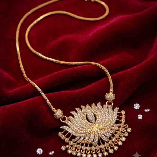 Lotus Pendent Chain (White)